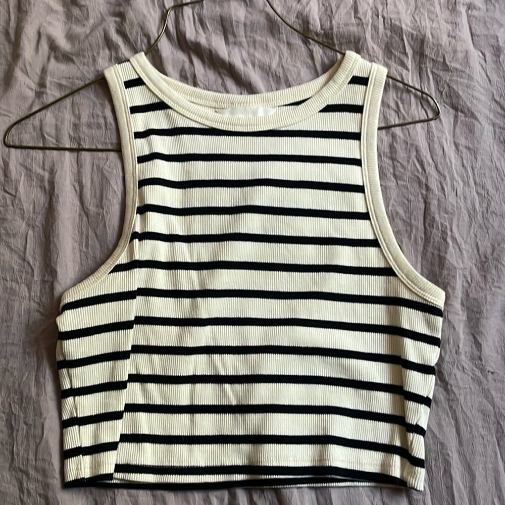 Black and White Stripped Crop Top